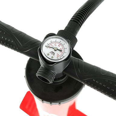 close up image of the pressure guage on the Aero II 16" hand pump