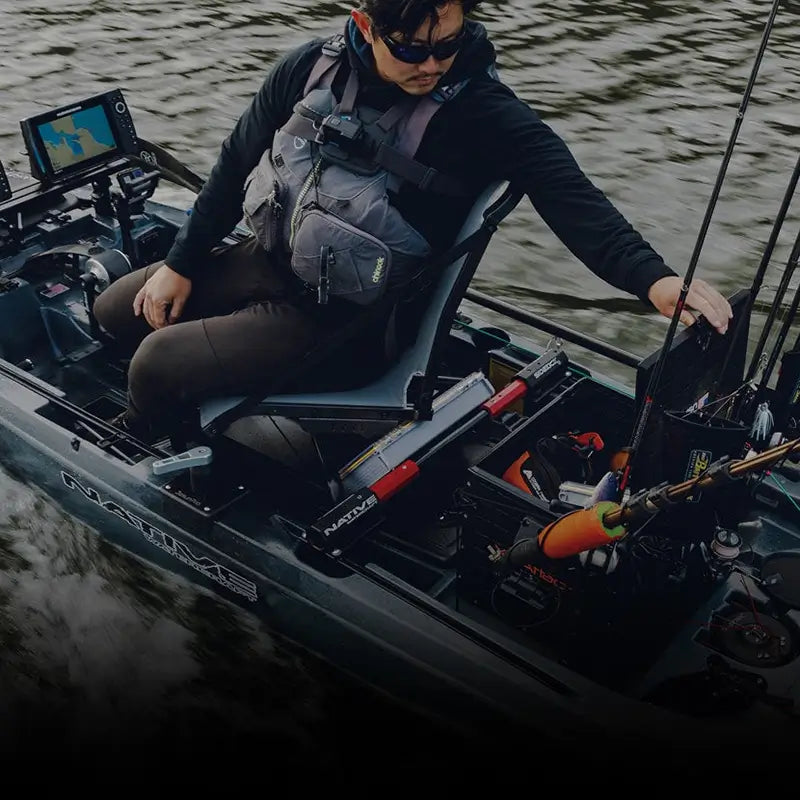 An image showing the swivel seating in the Numbered feature map of the stern on the Titan X Propel fishing kayak range